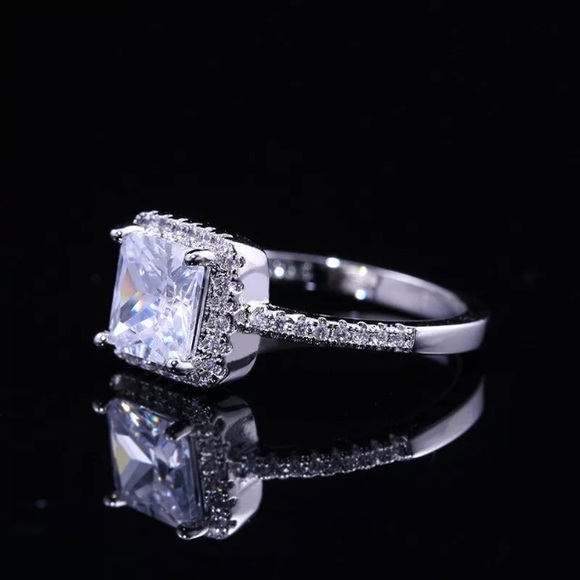 Host Pick! Sterling Silver 925 3KT Cubic Zirconia - Picture 6 of 10